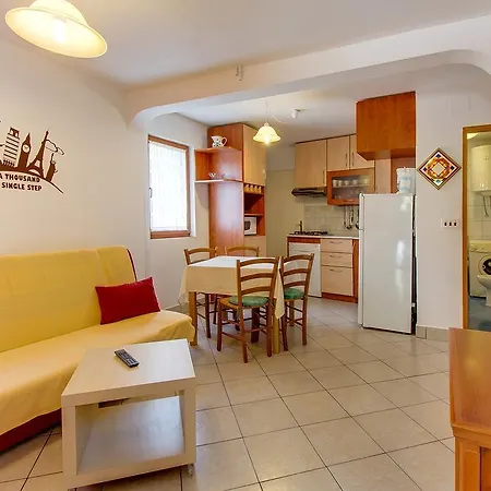 Apartment Astrid *